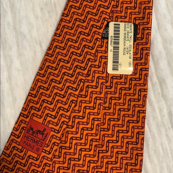 Brand new Hermès tie - Picture 3 of 3